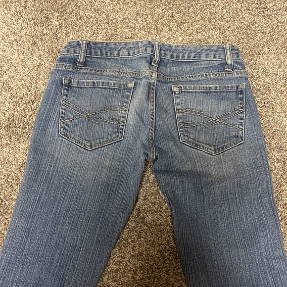 Aeropostale Jeans size 1/2. Good used condition - Picture 7 of 7